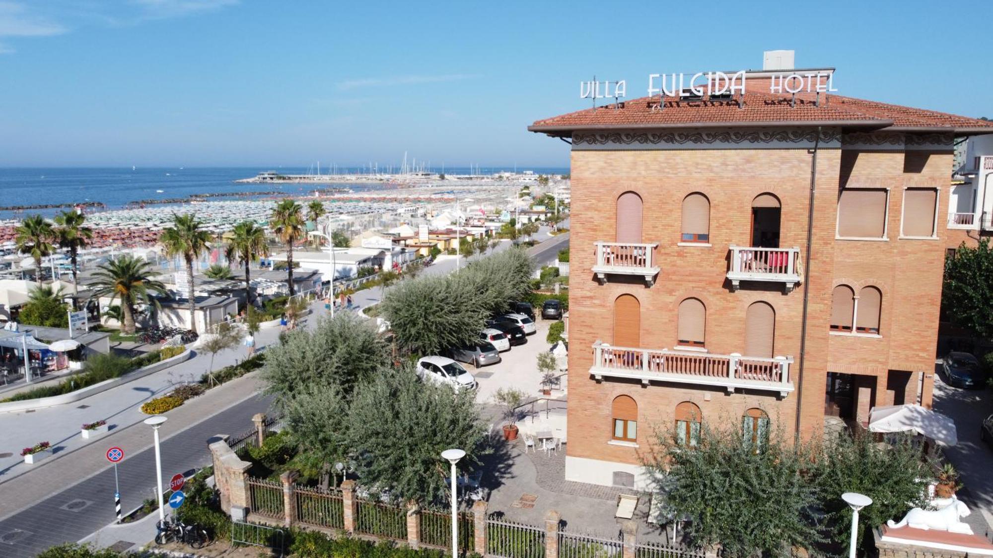 Hotel Villa Fulgida Cattolica Exterior foto